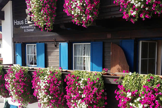 旅游小鎮景觀提升民宿客棧陽臺花園